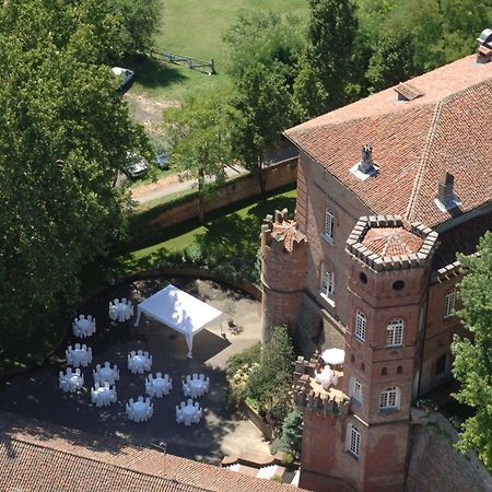 Готель Relais Del Castello Di Oviglio Екстер'єр фото