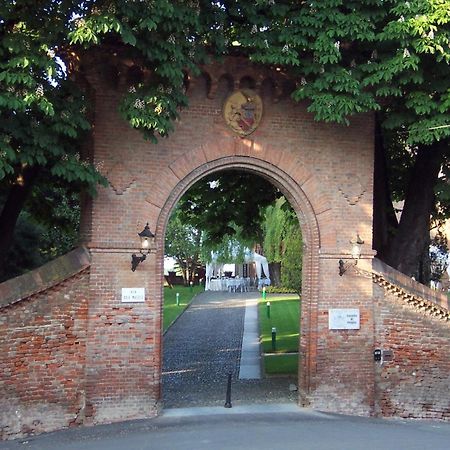 Готель Relais Del Castello Di Oviglio Екстер'єр фото