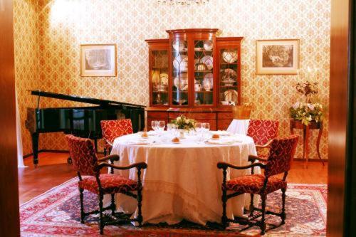 Готель Relais Del Castello Di Oviglio Екстер'єр фото