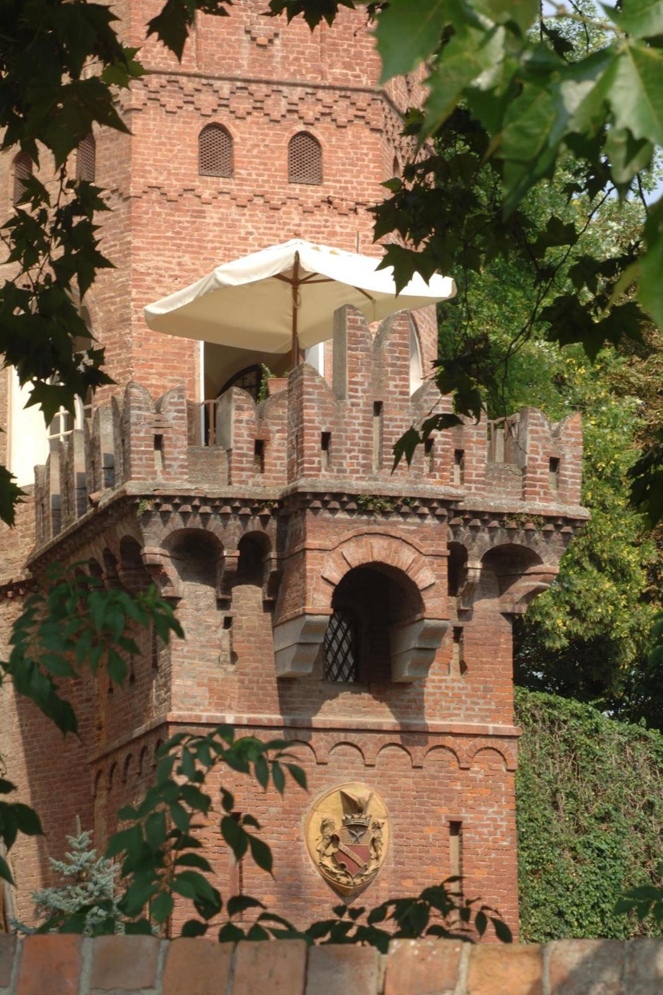 Готель Relais Del Castello Di Oviglio Екстер'єр фото